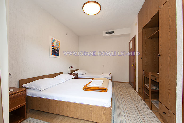 apartments Mijo Luli, Igrane - bedroom