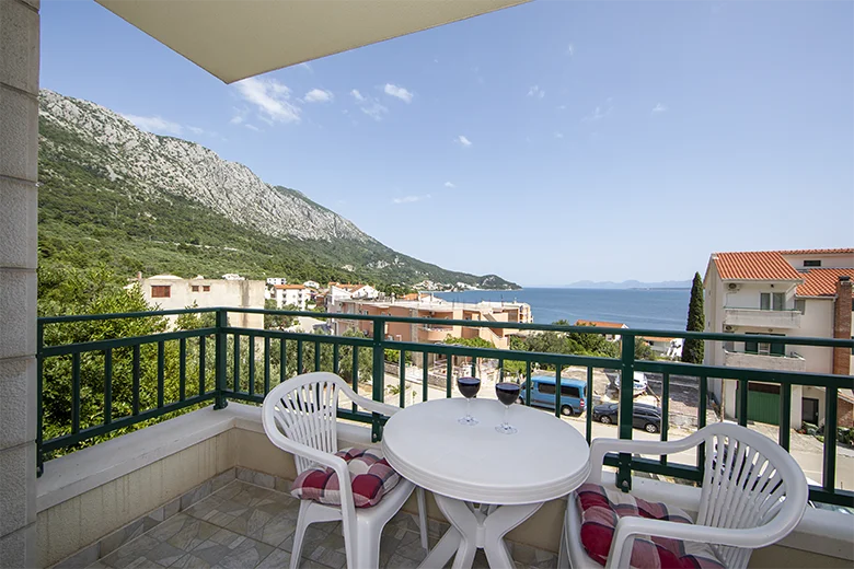 apartments Adriatic, Igrane - balcony with seaview