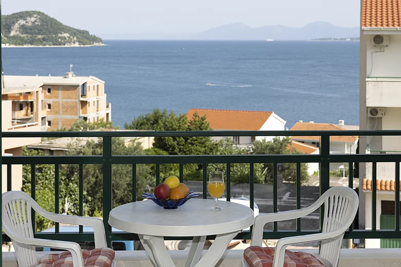 apartments Adriatic, Igrane - balcony with sea view