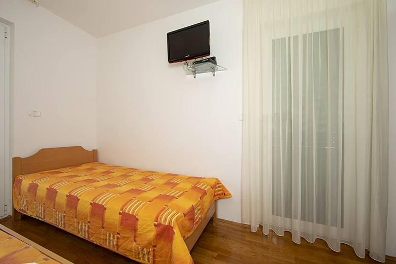 apartments Adriatic, Igrane - bedroom