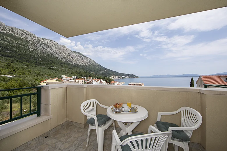 apartments Adriatic, Igrane - balcony with sea view