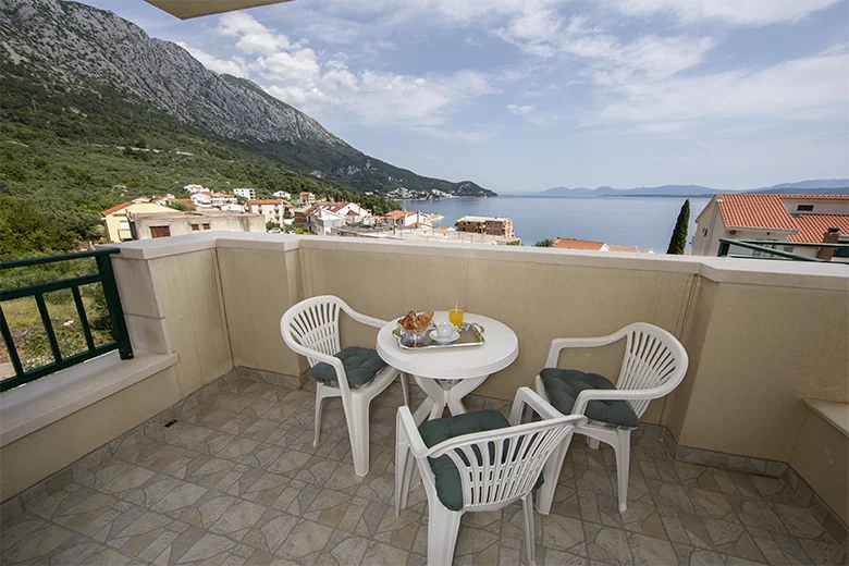 apartments Adriatic, Igrane - balcony with sea view