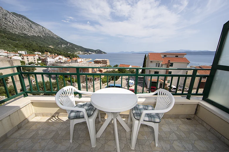 apartments Adriatic, Igrane - balcony with sea view