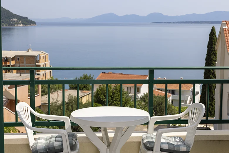 apartments Adriatic, Igrane - balcony with sea view