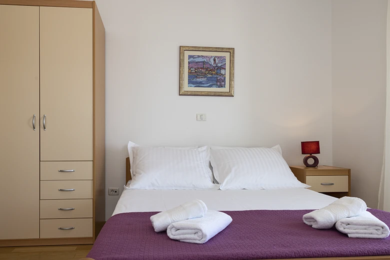 apartments Adriatic, Igrane - bedroom