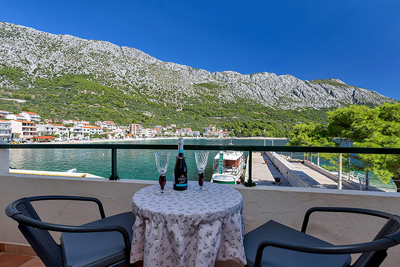 balcony with sea view