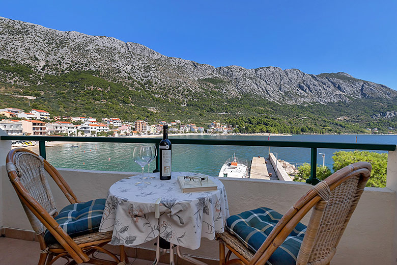 balcony with sea view