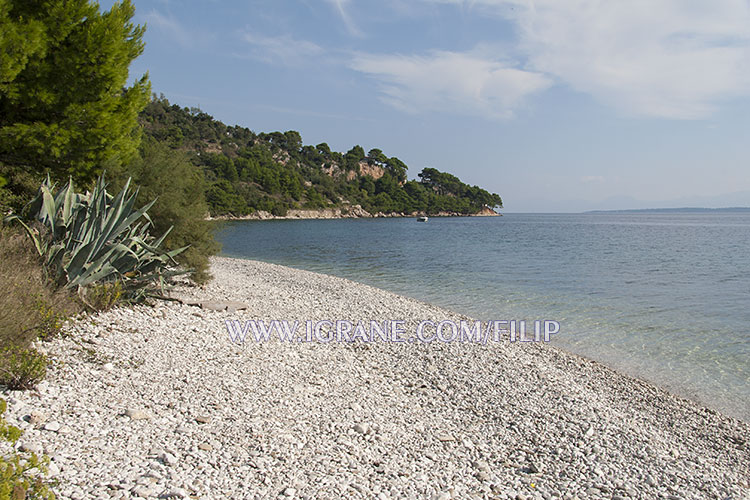 Igrane - hidden beach for naturists FKK