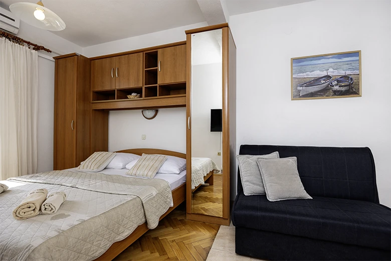 Apartments Grgo Talijančić, Igrane - bedroom