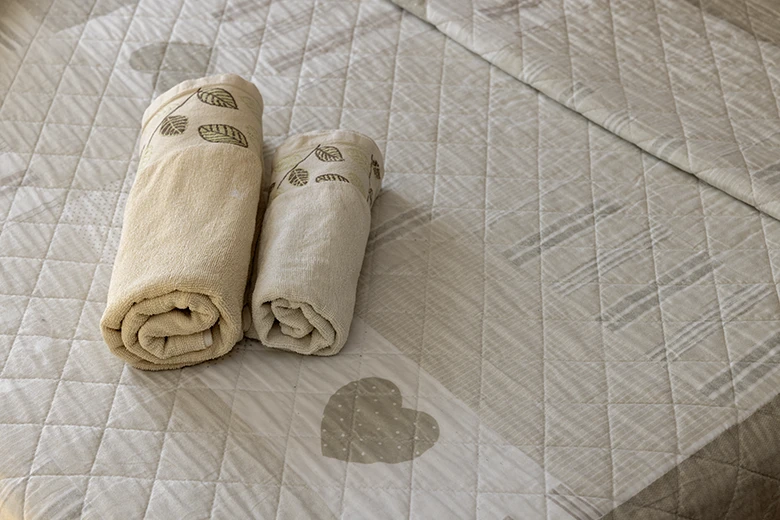 Apartments Grgo Talijančić, Igrane - bed, detail