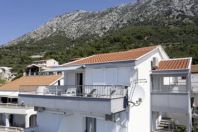 Apartments Grgo Talijančić, Igrane - balcony with sea view