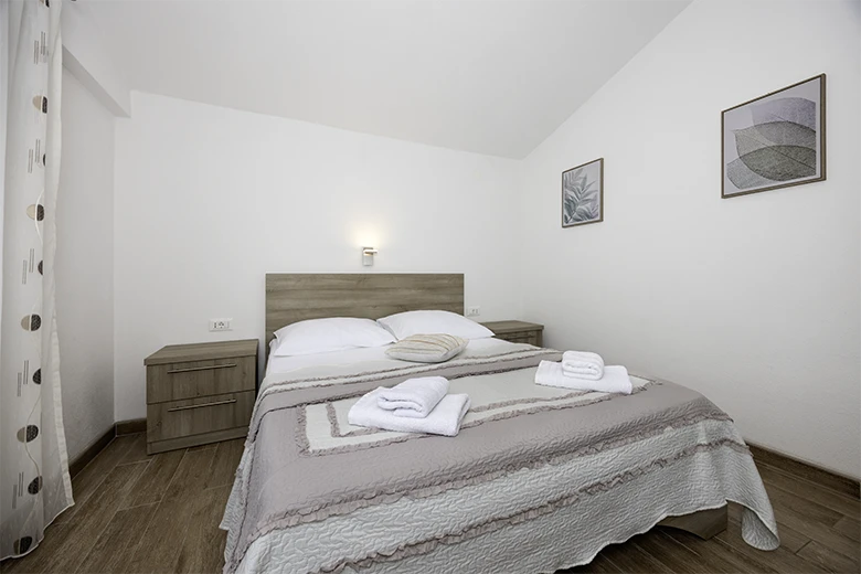 Apartments Grgo Talijančić, Igrane - bedroom