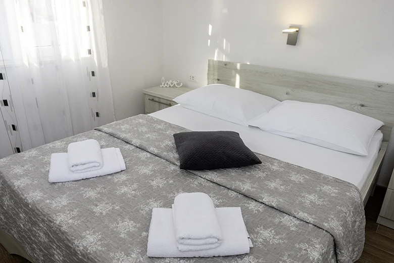 Apartments Grgo Talijančić, Igrane - bedroom