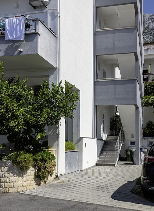 Apartments Grgo Talijančić, Igrane - house 1, entrance