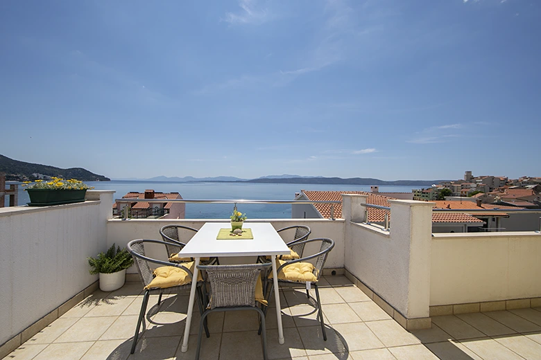 balcony with sea view