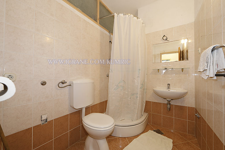Apartments Jagoda Kumrić, Igrane - bathroom