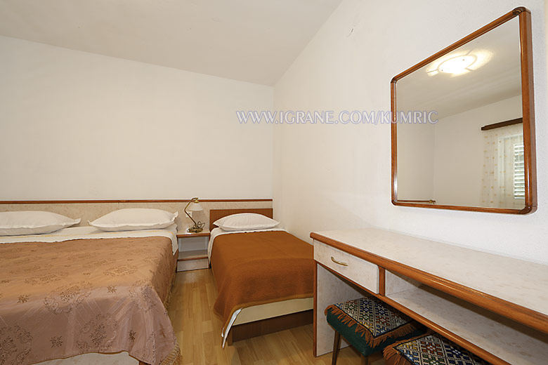 Apartments Jagoda Kumrić, Igrane - bedroom