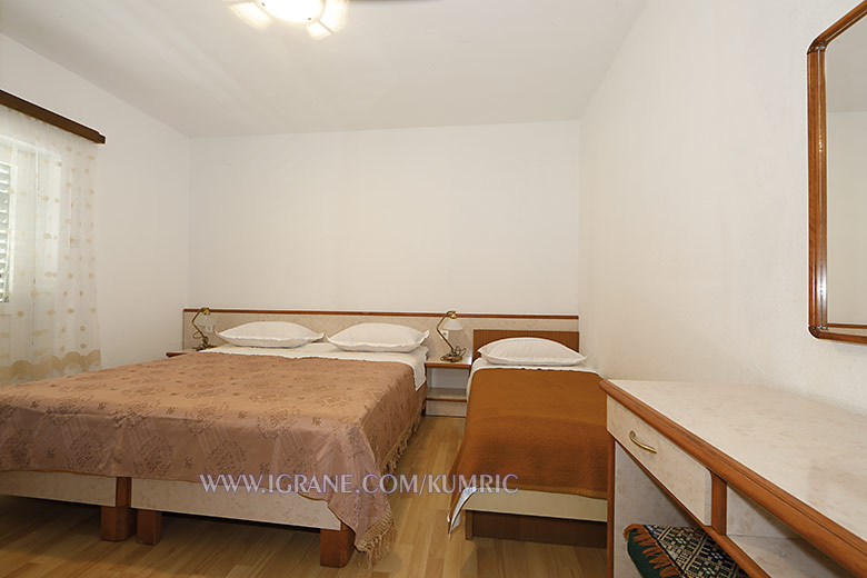 Apartments Jagoda Kumrić, Igrane - bedroom