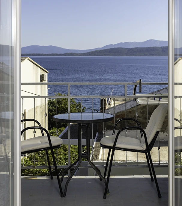 Apartments Jagoda Kumrić, Igrane - balcony with sea view
