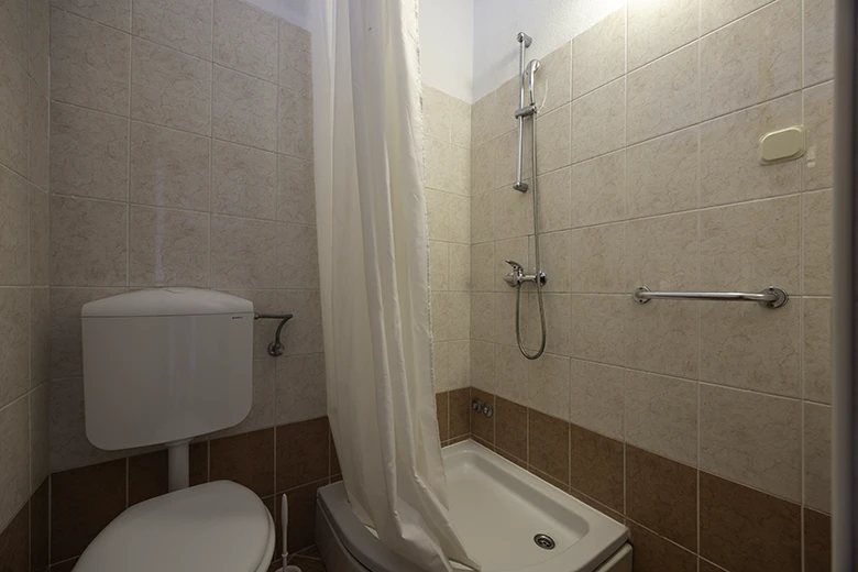 Apartments Jagoda Kumrić, Igrane - bathroom