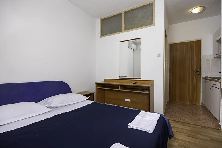 Apartments Jagoda Kumrić, Igrane - bedroom
