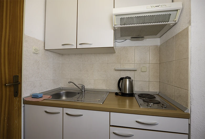 Apartments Jagoda Kumrić, Igrane - kitchen
