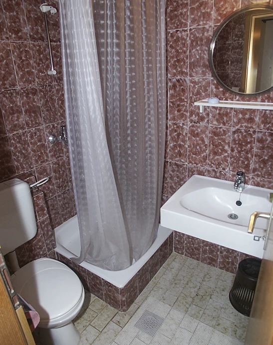 Apartments Bogomir Lulić, Igrane - bathroom