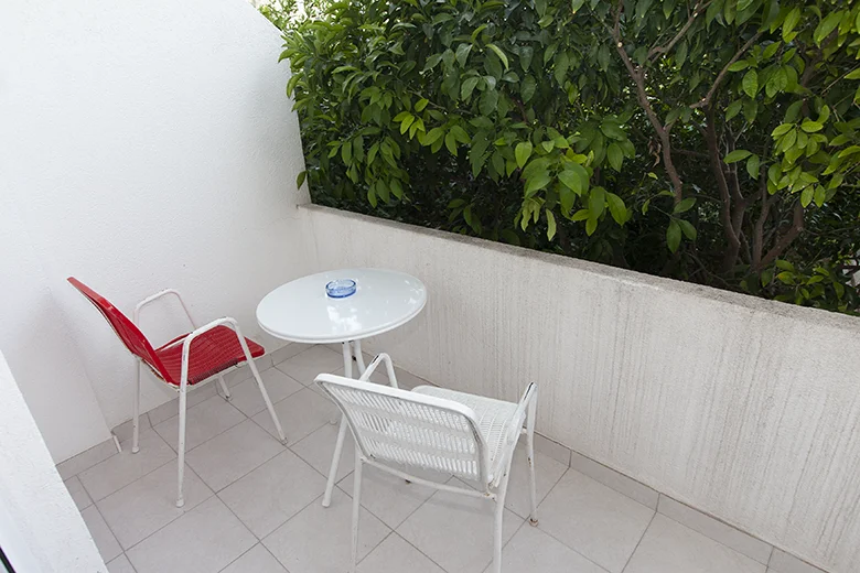 Apartments Bogomir Lulić, Igrane - balcony with sea view