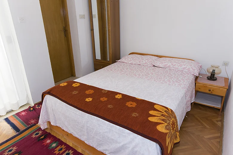 Apartments Bogomir Lulić, Igrane - bedroom