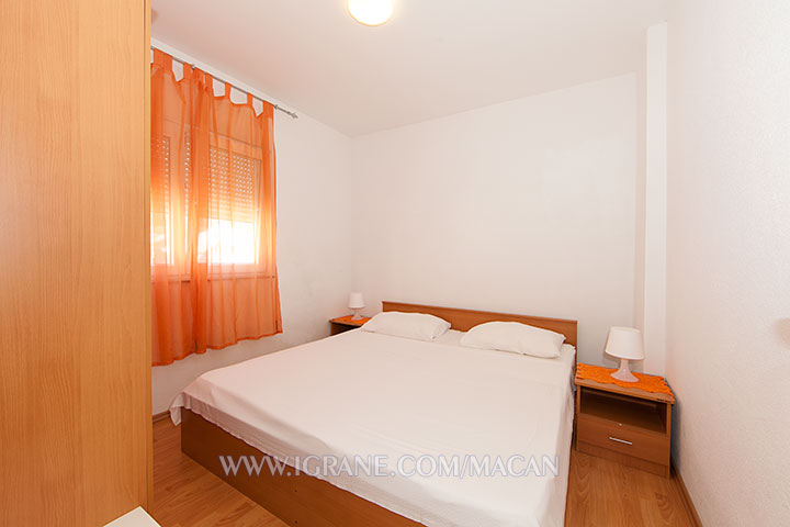 apartment Macan, Igrane - bedroom