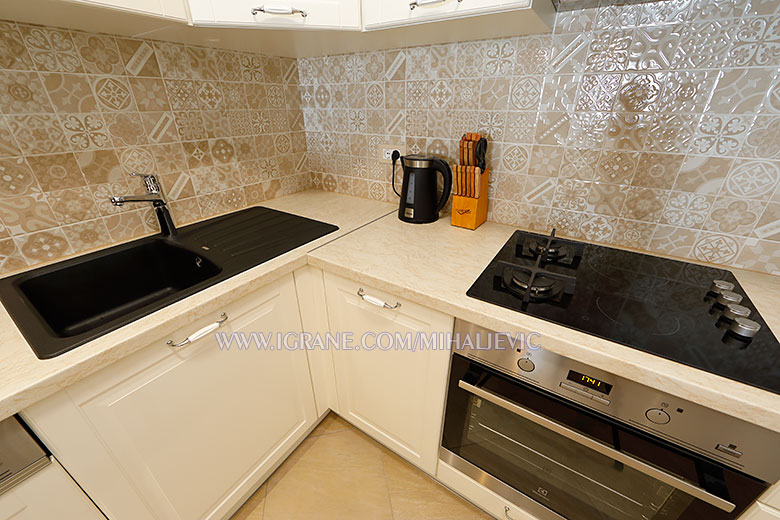 apartments Mihaljević, Igrane - kitchen