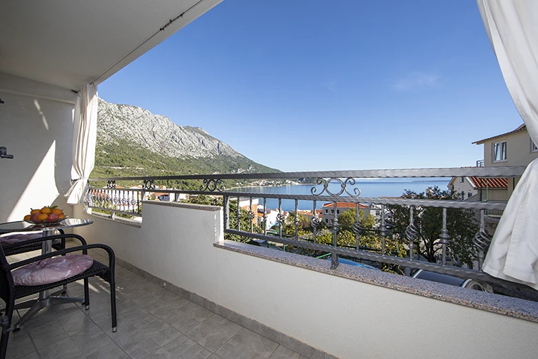 apartments Mili, Igrane - balcony with sea view