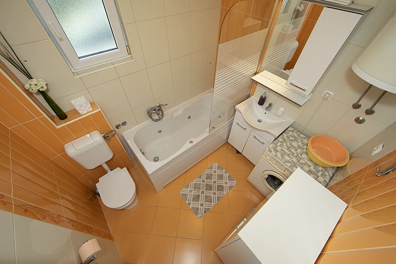 apartments Mili, Igrane - bathroom