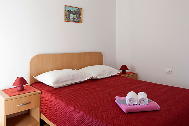 Apartments Miočević, Igrane - bedroom