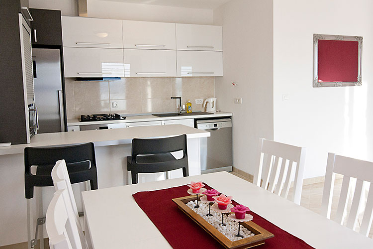 Apartments Miočević, Igrane - dining room