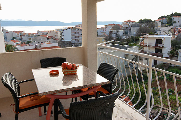 Apartments Miočević, Igrane - balcony with sea view