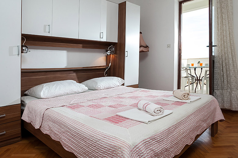 apartments Miško, Igrane - bedroom