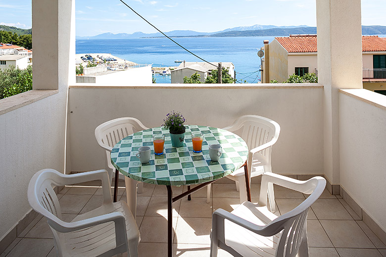 apartments Miško, Igrane - balcony with sea view