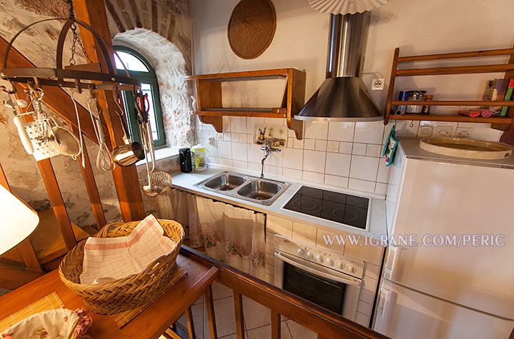 apartments Peri, Igrane - kitchen