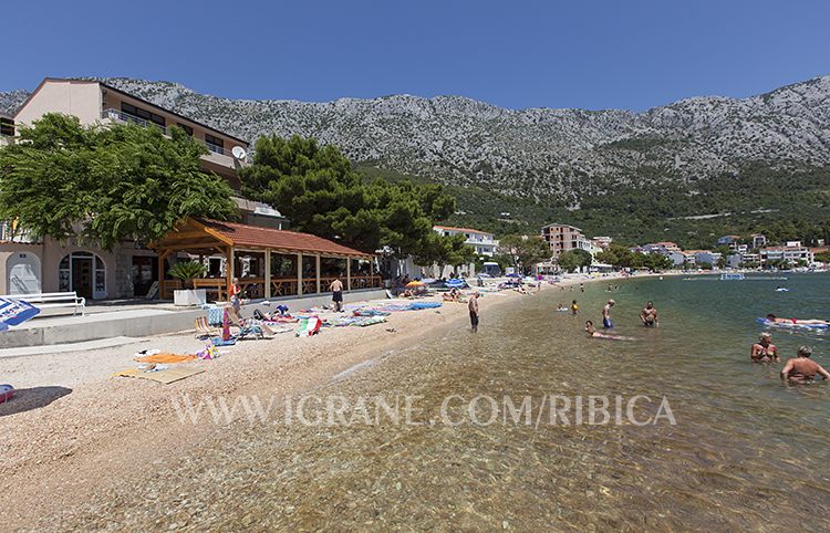 central beach in Igrane