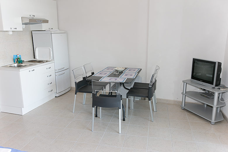 Apartments Ribica, Igrane - dining room