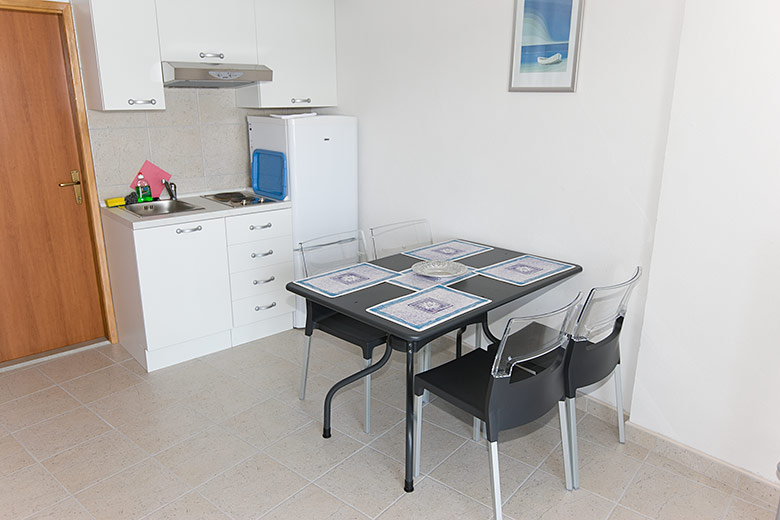 Apartments Ribica, Igrane - dining room