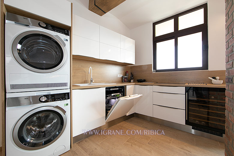 Apartments Ribica, Igrane - kitchen