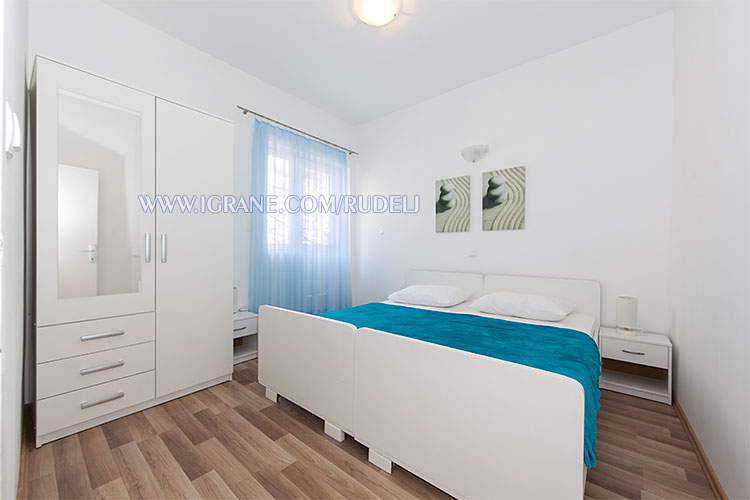 Igrane, apartments Rudelj - bedroom