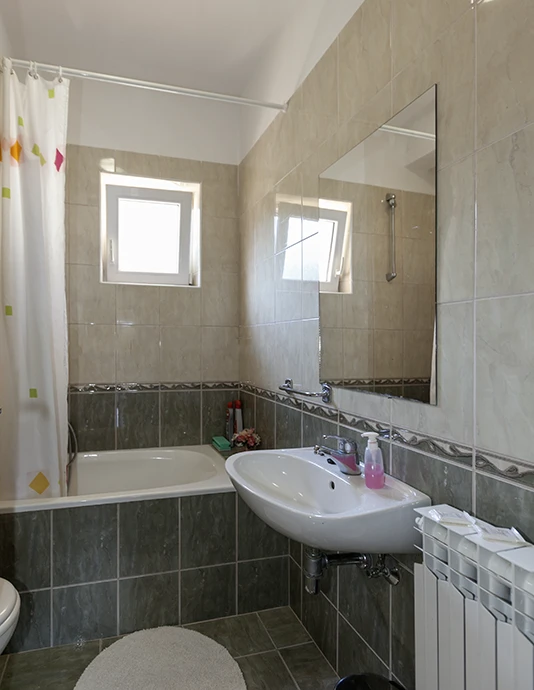apartments Snježana, Igrane - bathroom