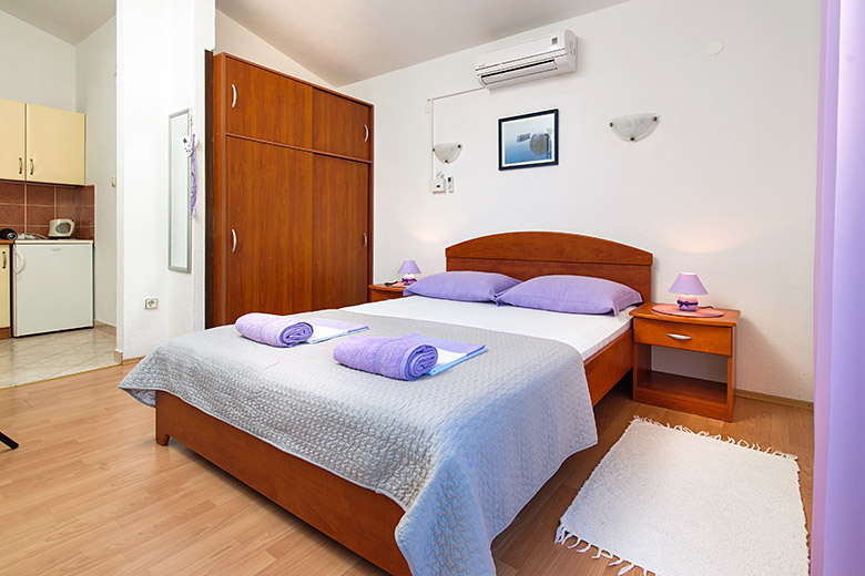 bedroom, apartments Šodan - Igrane