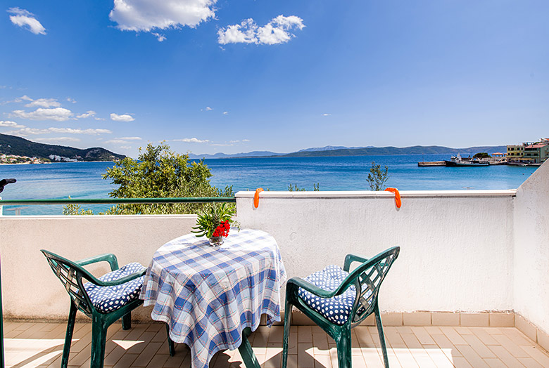 balcony with sea view, apartments Šodan - Igrane