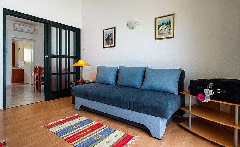 living room, apartments Šodan - Igrane
