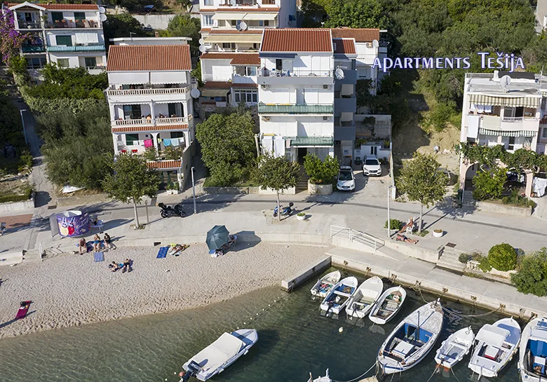 apartments Tešija, Igrane