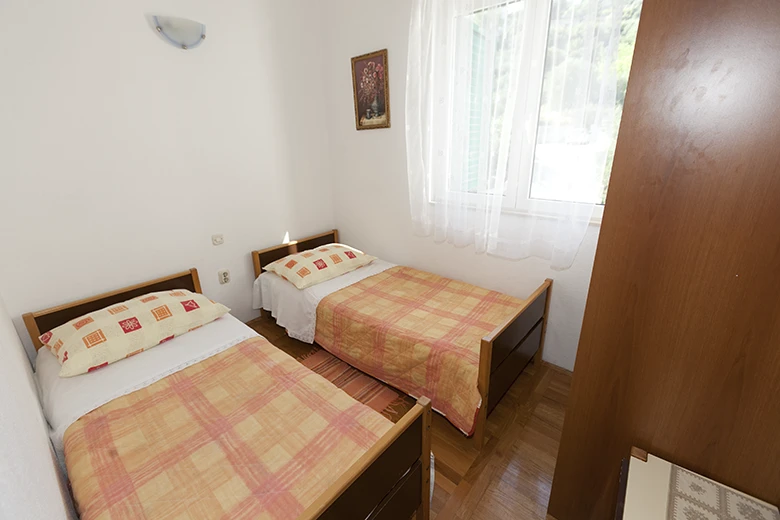 apartments Tončika, Igrane - bedroom